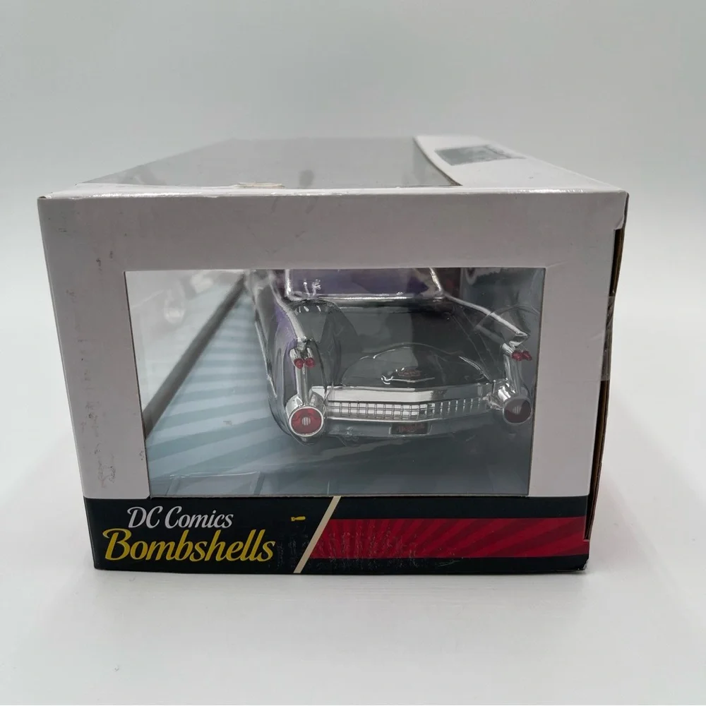 DC Comics Bombshells CATWOMAN & 1959 CADILLAC Coupe Deville Metals Die Cast NEW - Picture 8 of 12
